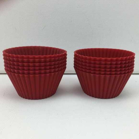 Red Silicone Baking Cups Liners Cupcakes Muffins Set 12 Reusable Kitchen - Picture 3 of 10